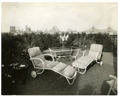 Mr & Mrs. John Morgan, 39 W 11 St, Greenwich Village, Նյու Յորք, ԱՄՆ, մոտ 1939-40 (ժելատին արծաթե լուսանկար) by Jessie Tarbox Beals