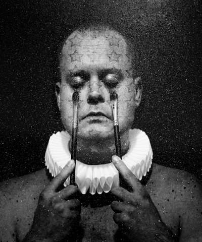 Palyaço ölümü (dizi), 2016 (fotoğraf manipülasyonu) by Johan Lilja