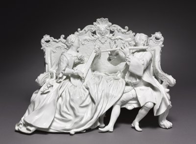 Kabarık Etek Grubu: Müzisyenler, üretici Meissen Porselen Fabrikası, Almanya, c.1737 by Johann Joachim Kändler