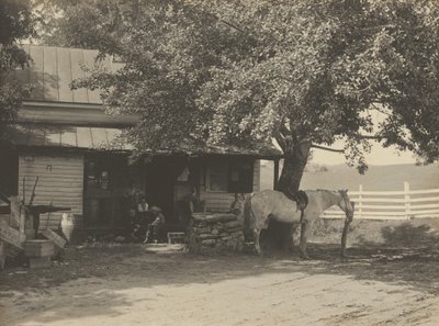 Taşra Mağazası ve Postane,1890-1900 (fotoğraf) by John G. Bullock