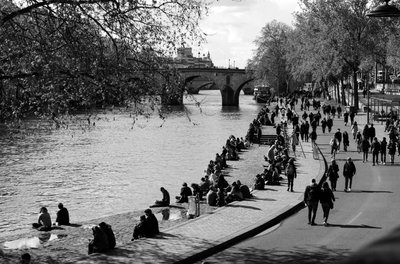 İlkbaharda Paris, 2022 (fotoğraf) by Jon Nicholson