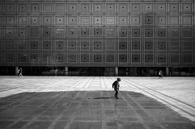 İlkbaharda Paris, 2022 (fotoğraf) by Jon Nicholson