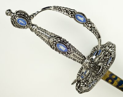 Küçük Kılıç Detayı, c.1790 (yönlü, perdahlı, maviye ve yaldızlı çelik, demir ve Jasper eşya ile) by Josiah Wedgwood
