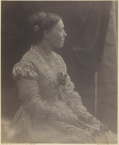 Anne Thackeray Ritchie, Mayıs 1870. by Julia Margaret Cameron