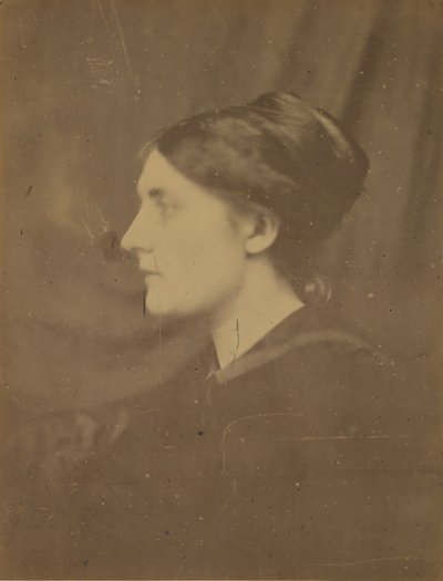 [Profilde Tanımlanamayan Kadın], 1866-68. by Julia Margaret Cameron