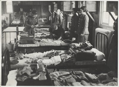 Kit incelemesi, 1939-45 by Jurian van Streeck or Streek