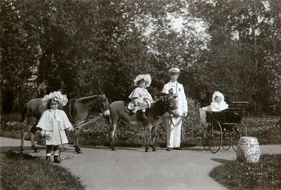 Grandüşes Olga, Tatiana ve Rusya