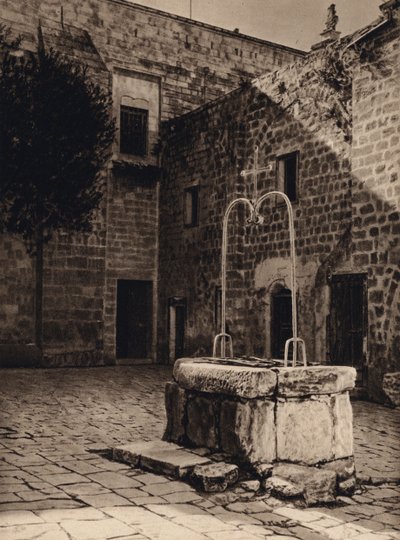 Nasıra, Müjde Kilisesi Avlusunda Kuyu (s/b fotoğraf) by Karl Grober