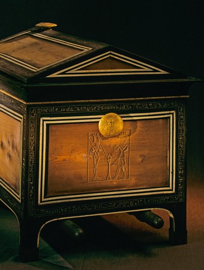 Taşıma direkli sandık, 2009 (fotoğraf) by Kenneth Garrett