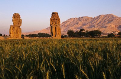 Memnon Heykeli; Amenhotep III; by Kenneth Garrett