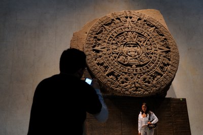Greatest Aztecs, MM7677, NMAH, Mexico City, Meksika, Takvim Taşı, Aztek, Ulusal M..., 2008 (fotoğraf) by Kenneth Garrett