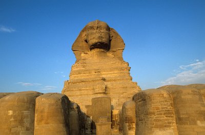 Sfenks; Rüya steli, Giza; Mısır by Kenneth Garrett
