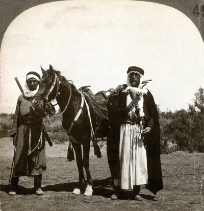 Bir şeyh ve koruması, Suriye, 1900