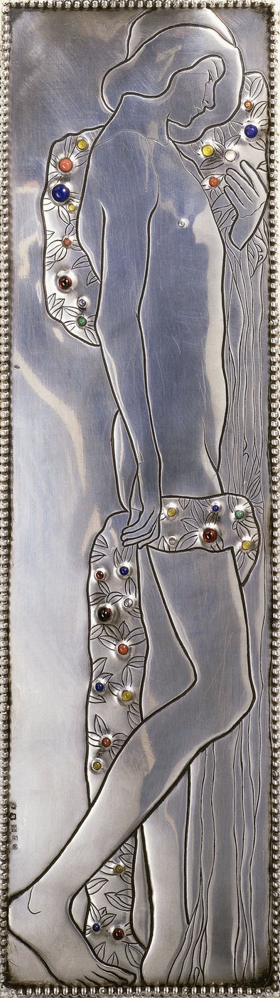 Çıplak bir androjen figürü (detay) betimleyen Wiener Werkstatte beyaz boyalı tek kişilik yatağın iç paneli, c.1904 (gümüş, lapis lazuli, ay taşları, malakit, mercan, ahşap) by Koloman Moser
