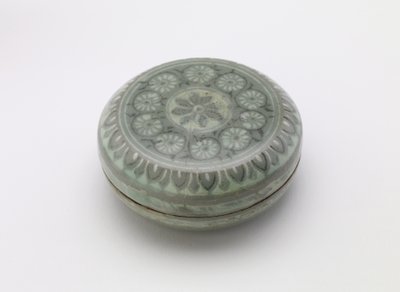 Kutu, Koryo dönemi, 12. yüzyılın ikinci yarısı (seramik) by Korean School