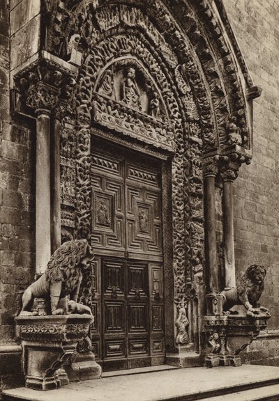 İtalya: Altamura, Puglie, Katedral (s / b fotoğraf) by Kurt Hielscher