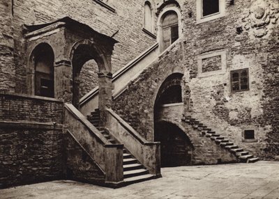 İtalya: Cortona, Palazzo Pretorio (s/b fotoğraf) by Kurt Hielscher