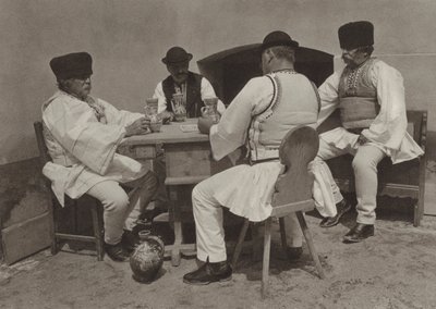 Romanya: Poiana-Sibiului, Bir kadeh şarap keyfi (s/b fotoğraf) by Kurt Hielscher