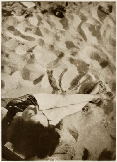 Haziran Güneşi / Bu resme her yönden bakabilirsiniz by Laszlo Moholy Nagy
