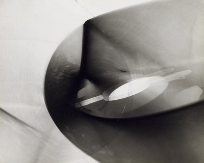 başlıksız by Laszlo Moholy Nagy