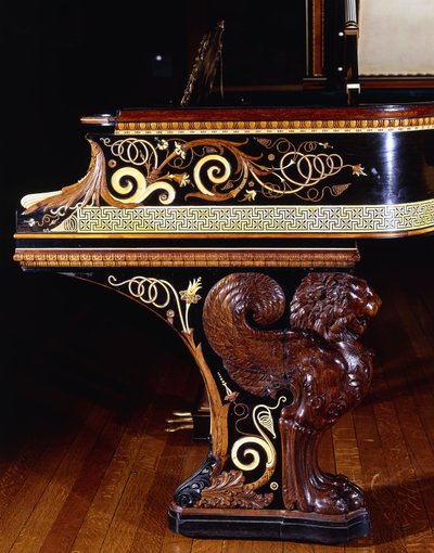 Sir Lawrence Alma-Tadema tarafından tasarlanan, Steinway New York tarafından tasarlanan çok önemli bir piyano. 1887