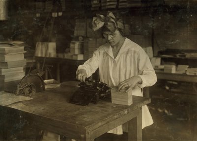  by Lewis Wickes Hine