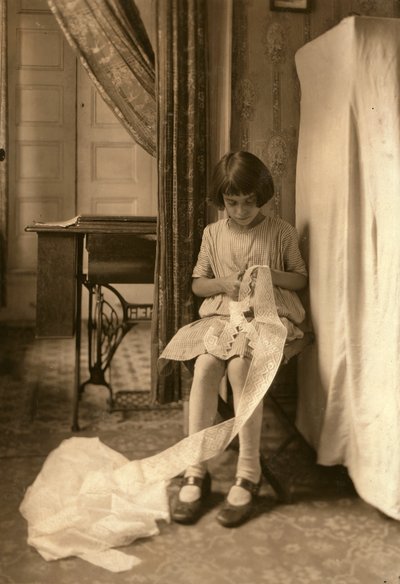  by Lewis Wickes Hine