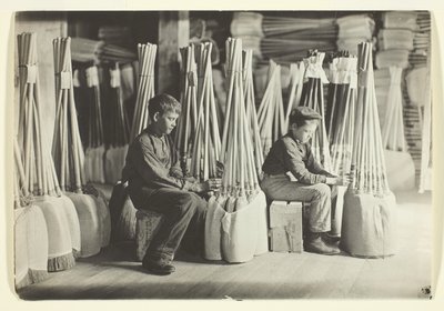  by Lewis Wickes Hine