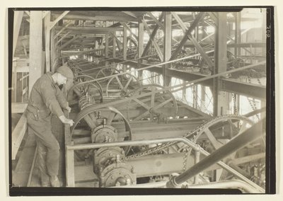  by Lewis Wickes Hine