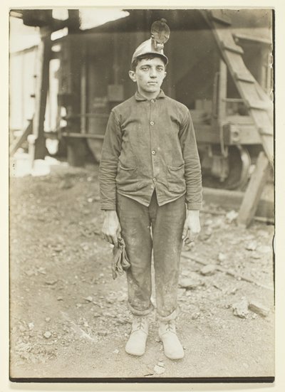  by Lewis Wickes Hine