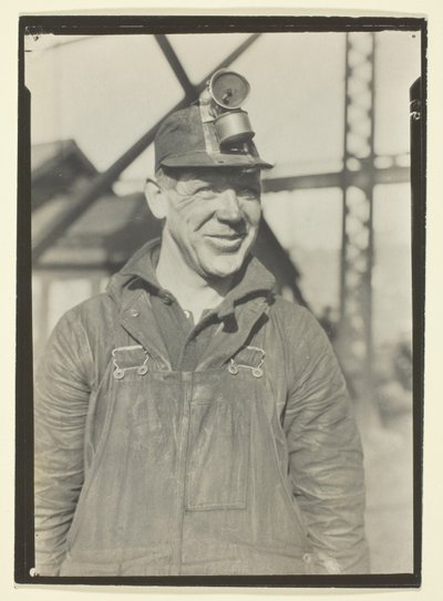  by Lewis Wickes Hine