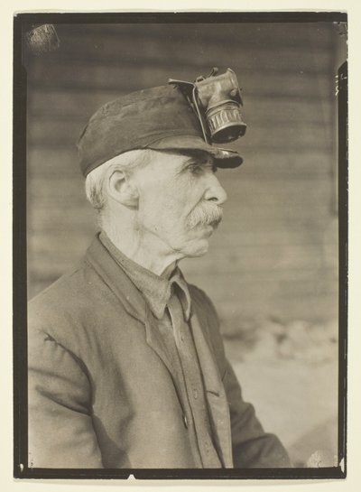  by Lewis Wickes Hine