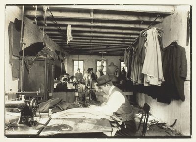  by Lewis Wickes Hine