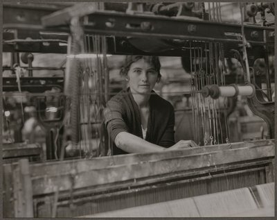 Dokuma Tezgahı by Lewis Wickes Hine