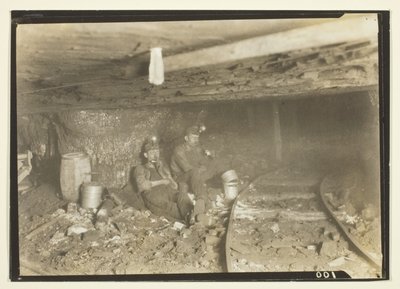 by Lewis Wickes Hine
