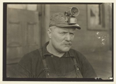  by Lewis Wickes Hine
