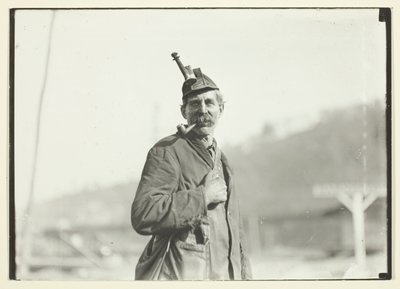  by Lewis Wickes Hine