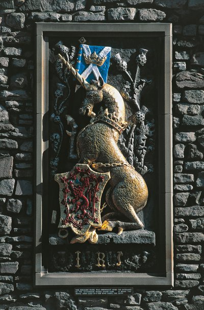 Tek boynuzlu at, Holyrood sarayının cephesinde hanedan arması, Edinburgh, İskoçya, Birleşik Krallık by Unbekannt Unbekannt