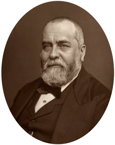 Sir Francis Philip Cunliffe Owen, South Kensington Müzesi müdürü, 1880. by Lock and Whitfield