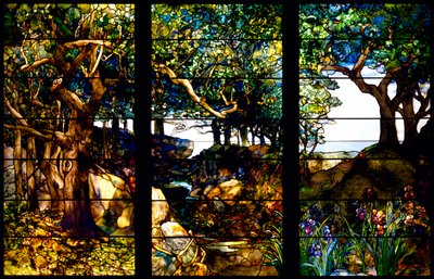 Üç Panelde Ağaçlık Bir Peyzaj, c.1905 (cam, bakır folyo, kurşun ve ahşap) by Louis Comfort Tiffany