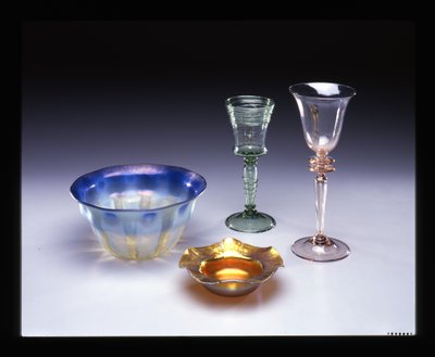 Züccaciye seti by Louis Comfort Tiffany