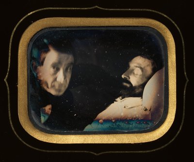 [Ölü Adamın Yanında Yaşayan Adamın Portresi], yak. 1850. by Louis Dodero