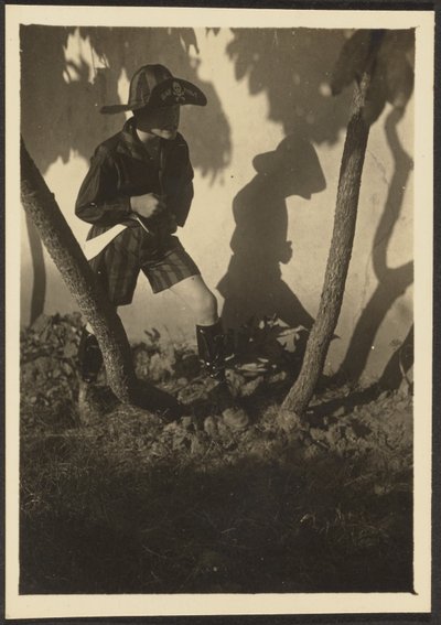  by Louis Fleckenstein