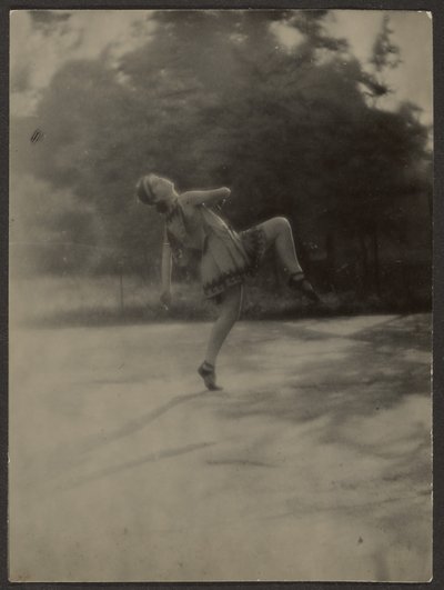 [Dansçı] by Louis Fleckenstein