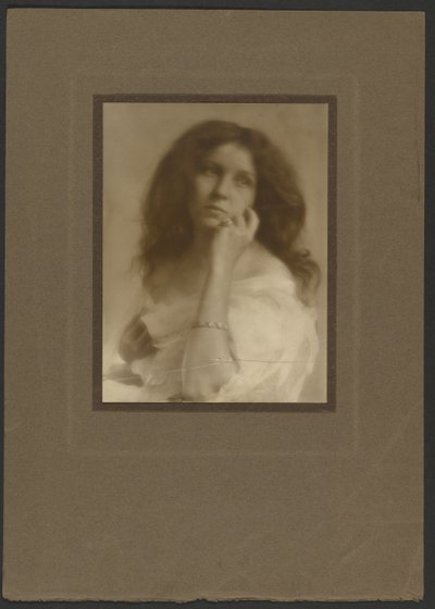 Düşünceli by Louis Fleckenstein