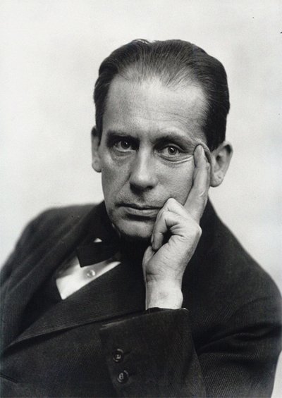Walter Gropius, 1919 civarı. by Louis Held