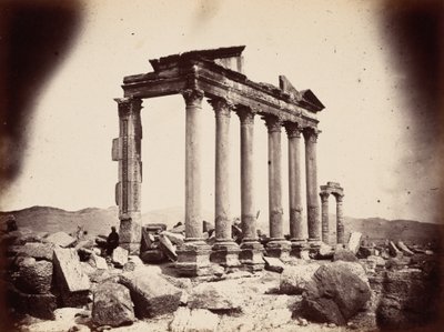 Sütunlu Yolun Batı Ucundaki Türbe, Palmyra ,1864 (fotoğraf) by Louis Vignes
