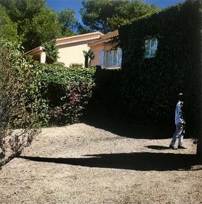 Almost There, c.2017 (kağıt üzerine akrilik boya) by Luke Waller