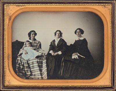 Bir Anne, Çocuk ve İki Kadının Portresi by Luther Holman Hale