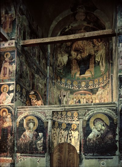 İkonostasis ve apsis, 1313 boyalı freskler by Macedonian School